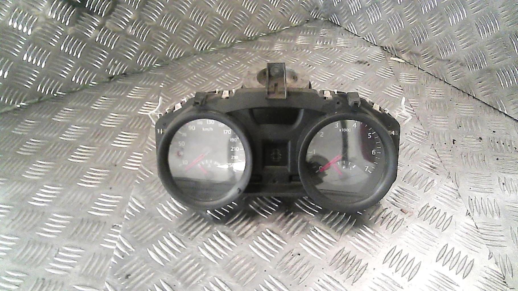 Compteur RENAULT MEGANE 2 PHASE 1 Essence - 1