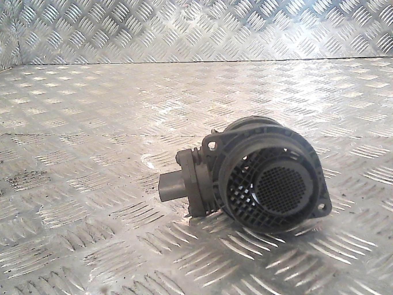 Debitmetre VOLKSWAGEN NEW BEETLE 1 PHASE 1 Essence - 1