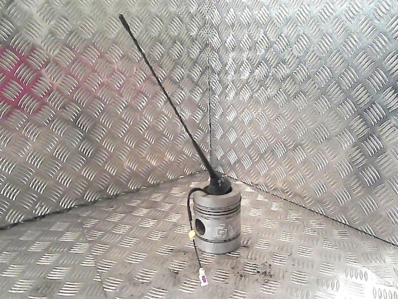 Antenne PEUGEOT 208 1 PHASE 1 Diesel - 1