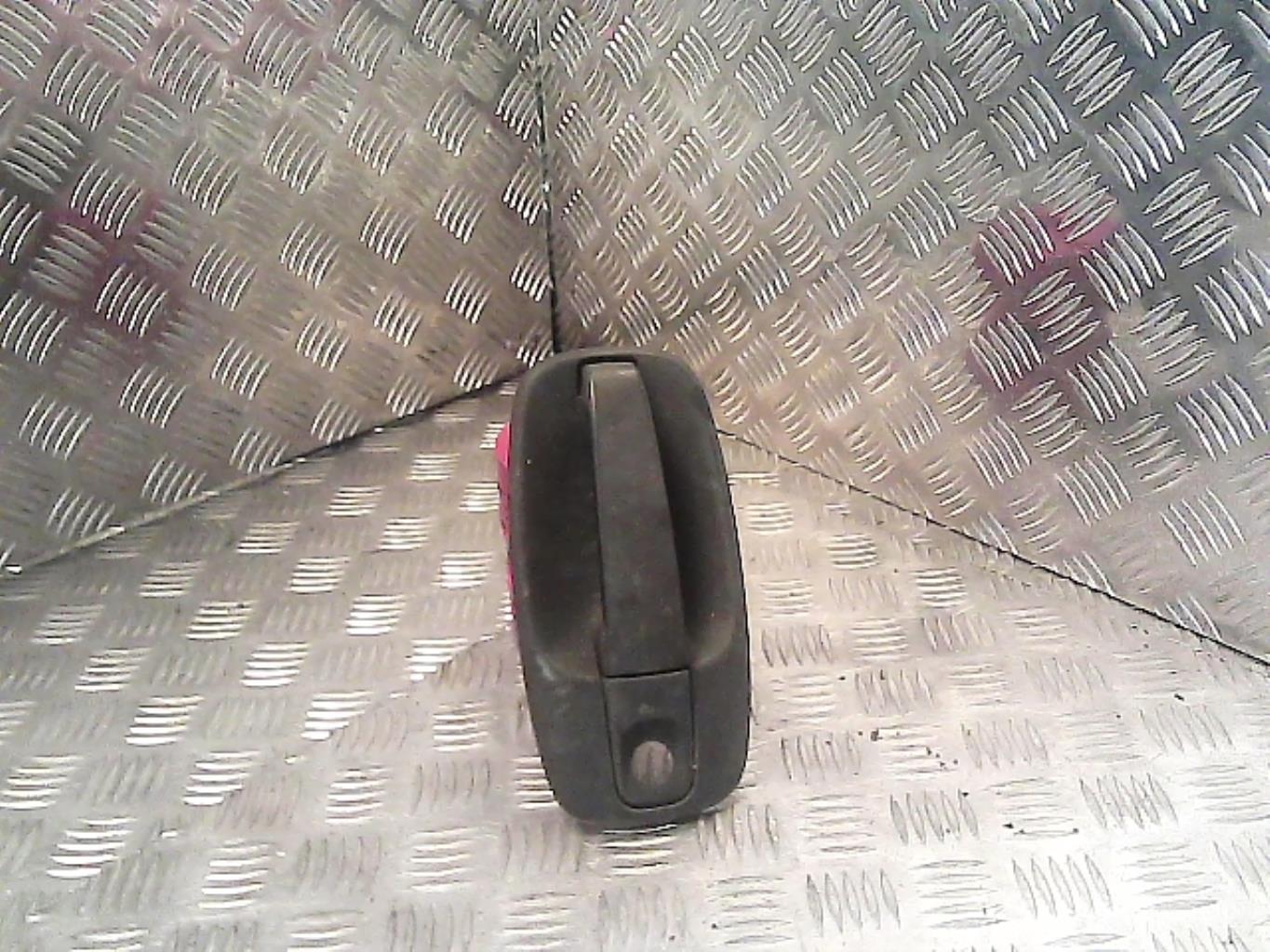 Poignee porte avant gauche RENAULT TRAFIC 2 PHASE 2 Diesel - 1