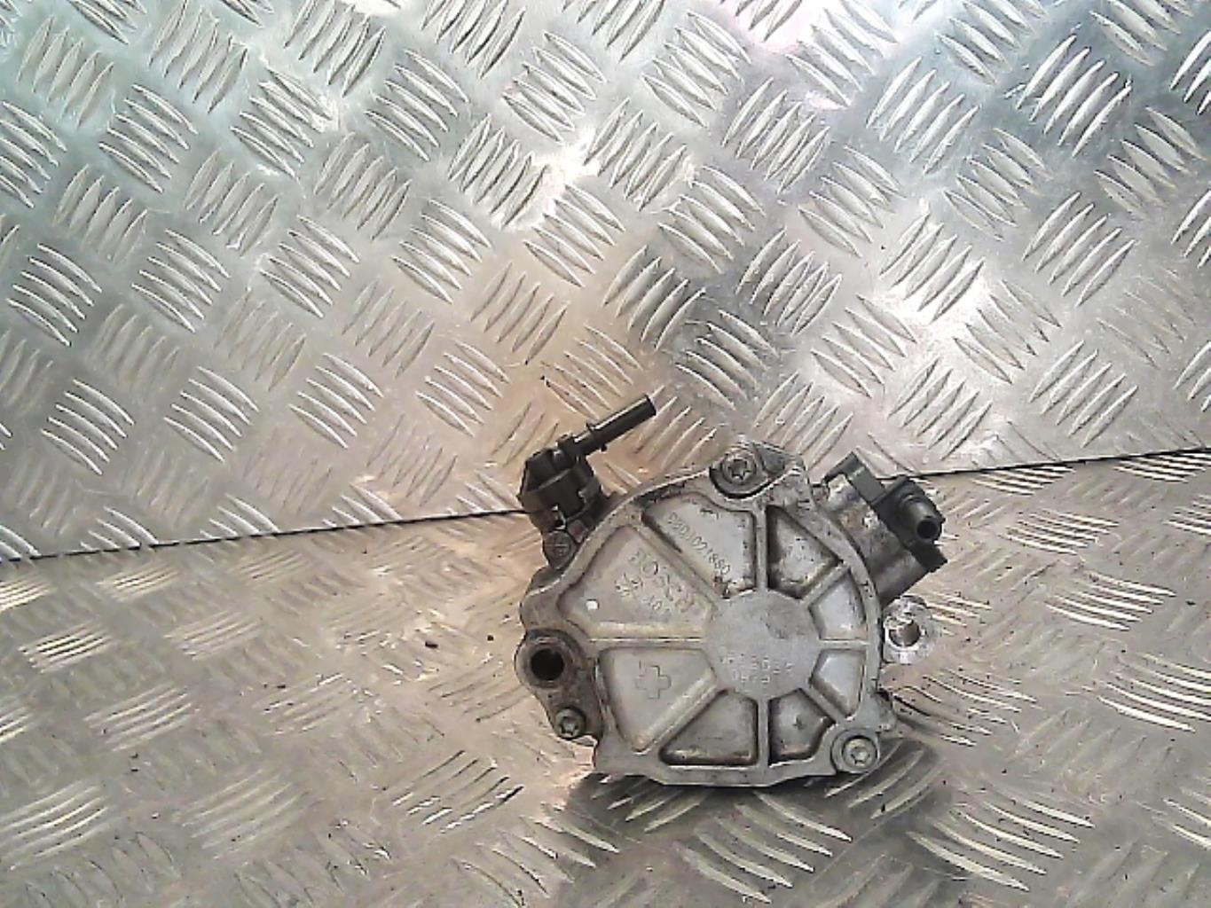 Pompe à vide PEUGEOT 5008 2 PHASE 1 Diesel - 1