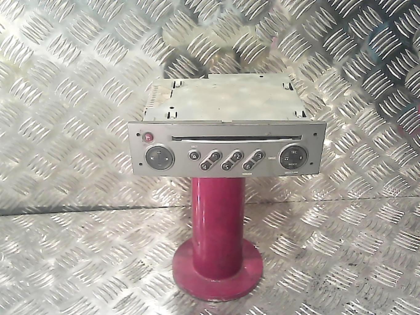 Autoradio d'origine RENAULT SCENIC 2 PHASE 2 Diesel - 1
