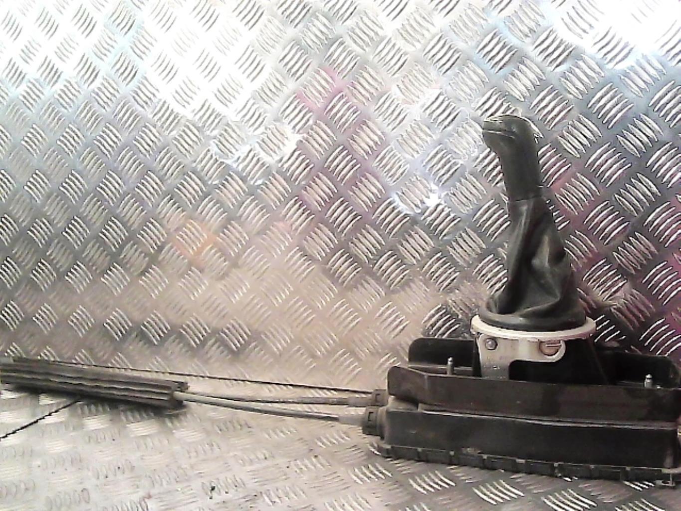 Levier de vitesses VOLKSWAGEN FOX Essence - 1