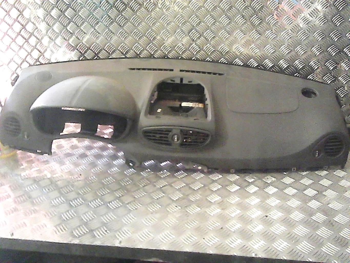 Tableau de bord RENAULT CLIO 3 PHASE 1 Diesel - 1