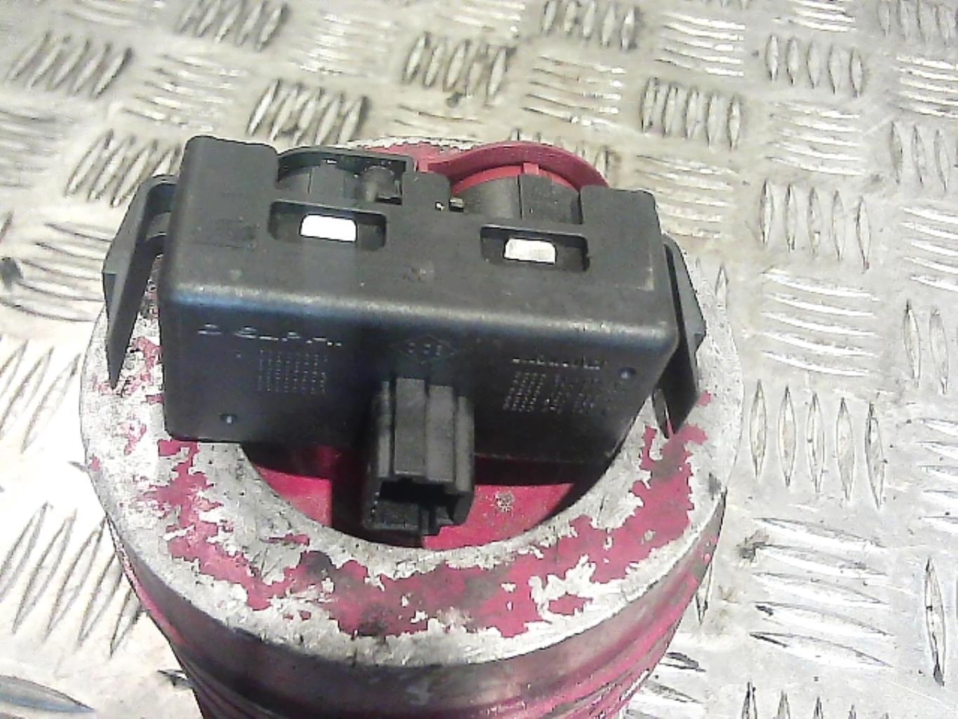 Bouton de warning RENAULT MODUS PHASE 1 Essence - 1