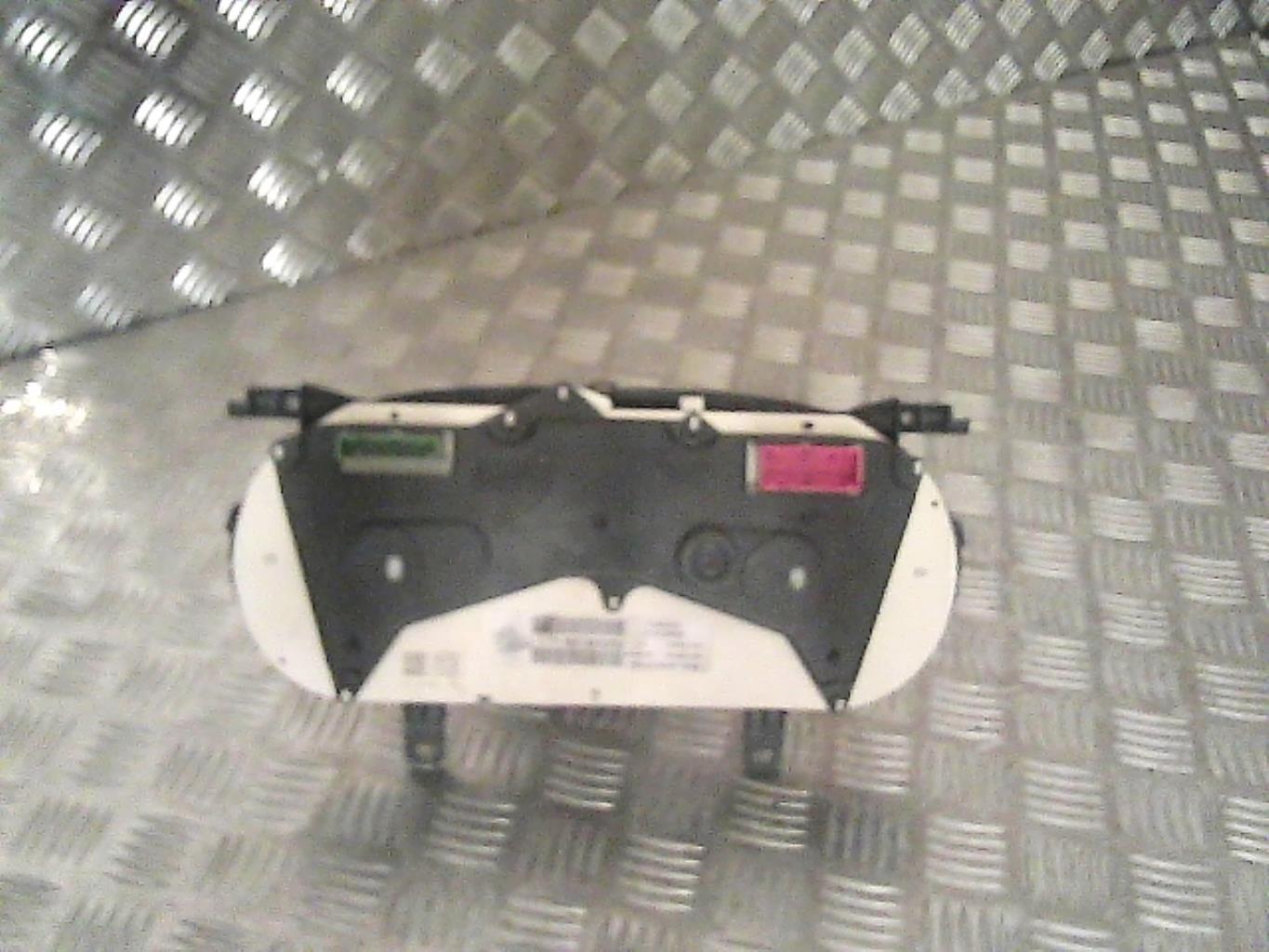 Compteur RENAULT CLIO 2 PHASE 2 Diesel - 1