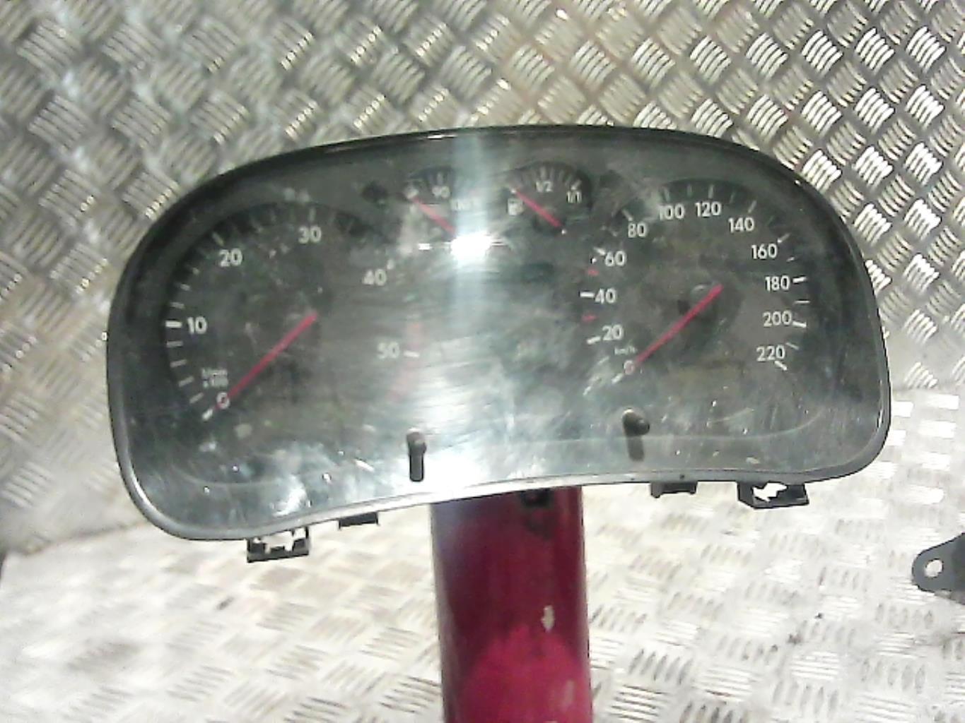 Compteur VOLKSWAGEN GOLF 4 Diesel - 1