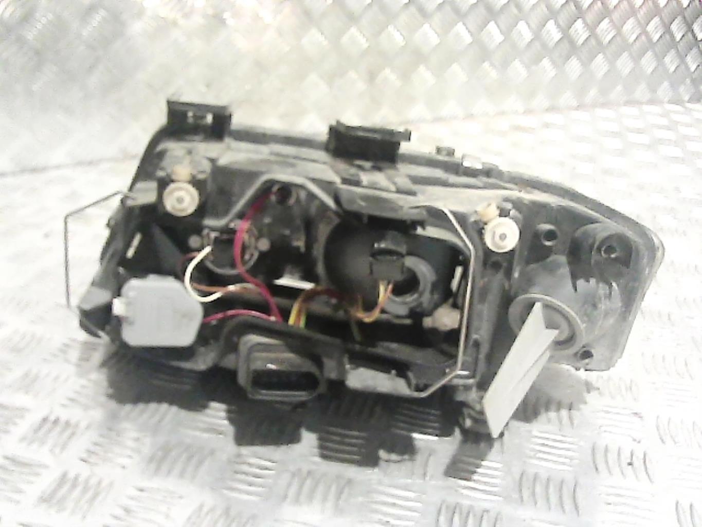 Optique avant secondaire droit (feux)(clignotant) AUDI A6 2 PHASE 2 Diesel - 1
