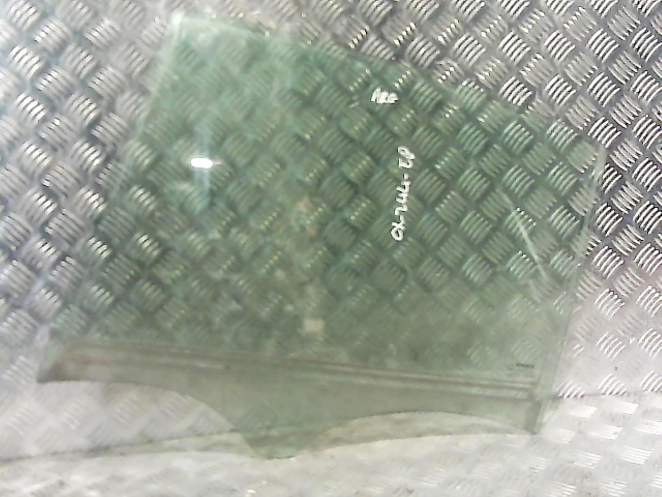 Vitre arriere gauche RENAULT LAGUNA 2 PHASE 1 Essence - 1
