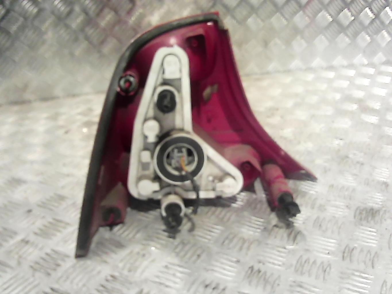 Feu arriere principal droit (feux) FORD FOCUS 1 Essence - 1