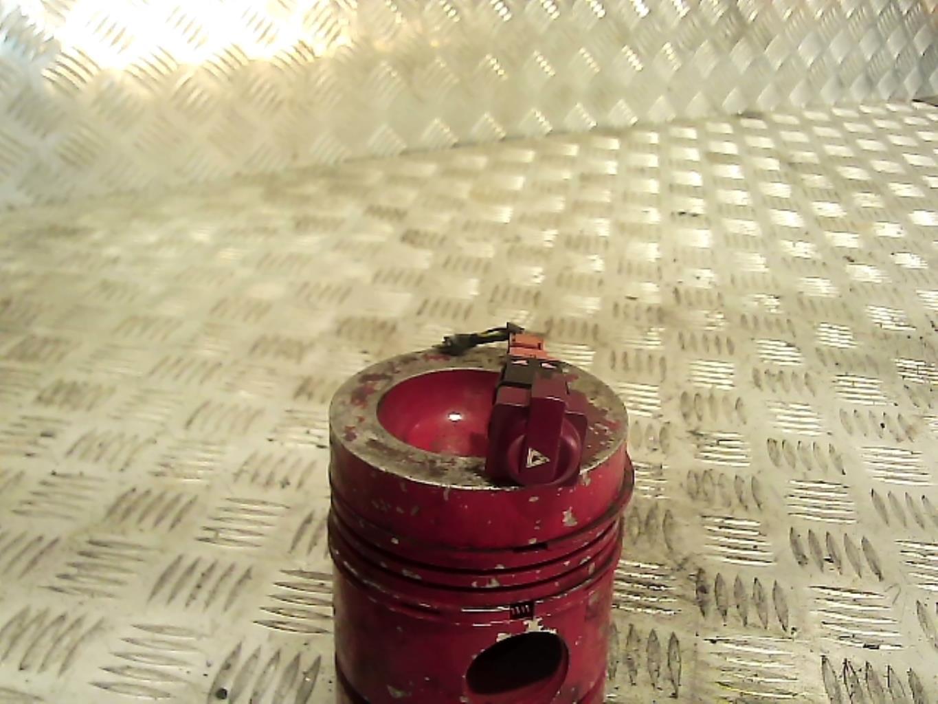Bouton de warning CITROEN C4 1 PHASE 1 COUPE Diesel - 1