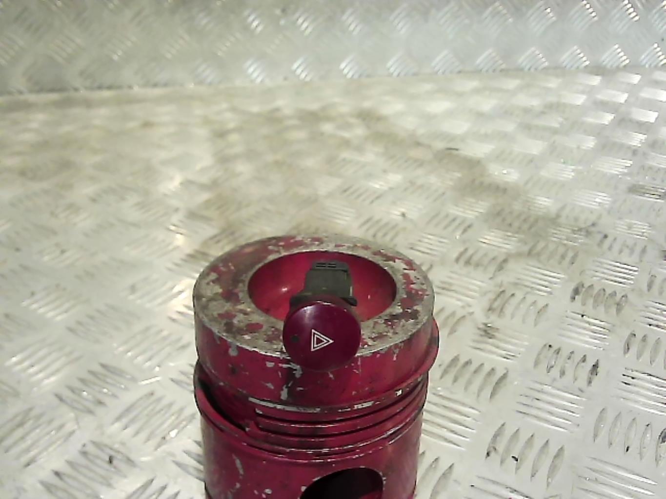 Bouton de warning PEUGEOT PARTNER 1 PHASE 2 Diesel - 1