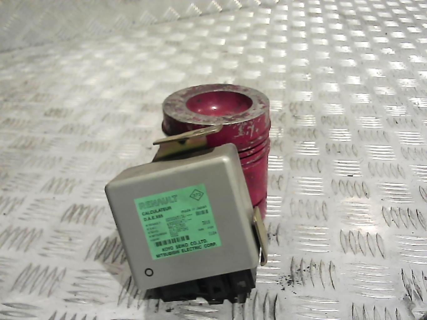 Calculateur direction assistee electrique RENAULT CLIO 2 PHASE 2 Diesel - 1