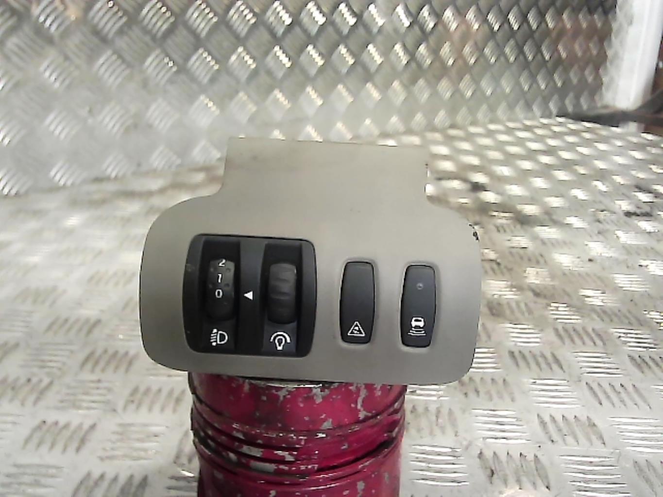 Commande de reglage hauteur de phare RENAULT SCENIC 2 PHASE 1 Diesel - 1