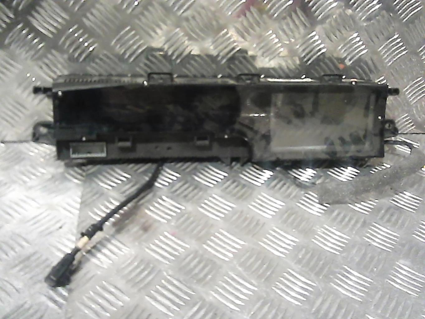 Compteur RENAULT SCENIC 2 PHASE 2  - 1
