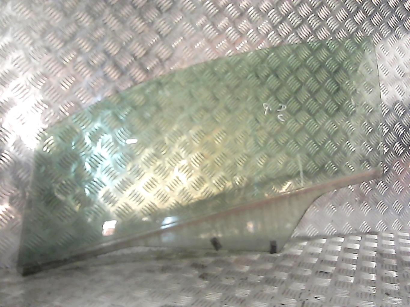 Vitre avant gauche CITROEN C4 1 PHASE 1 COUPE Diesel - 1