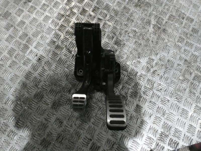 Pedale d'accelerateur VOLKSWAGEN POLO 5 PHASE 1 Essence - 1