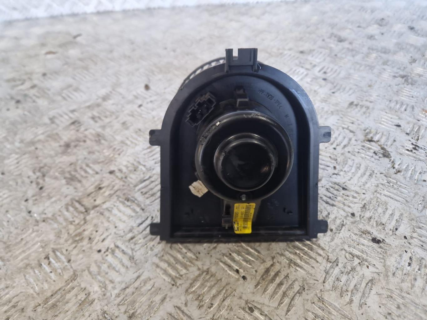 Pulseur d'air VOLKSWAGEN GOLF 4 Diesel - 1