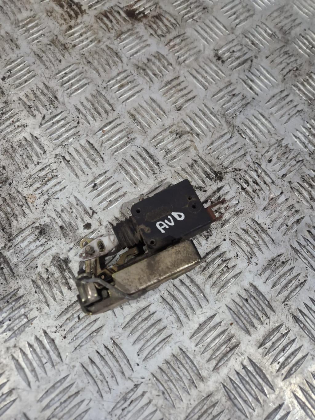 Serrure avant droit CITROEN SAXO PHASE 1  - 1