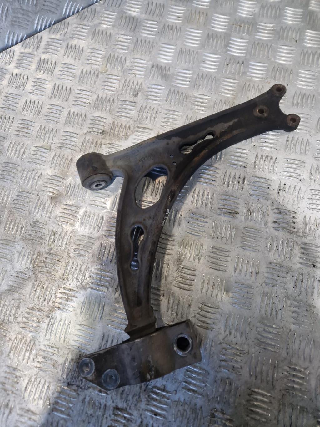 Triangle avant gauche AUDI A3 2 PHASE 1 Diesel - 1