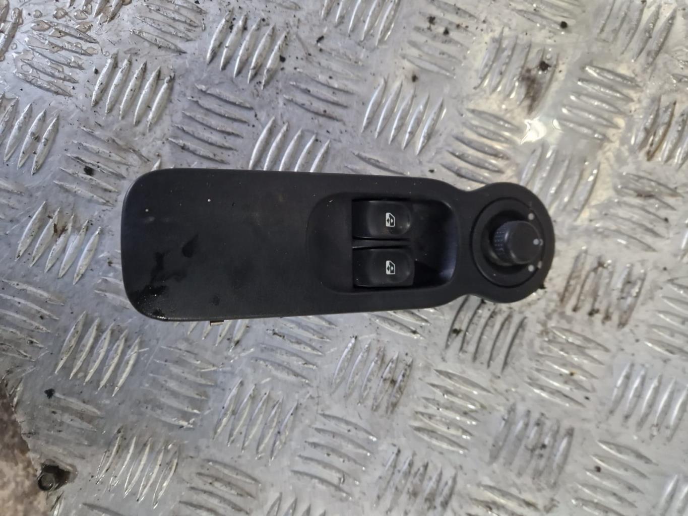 Interrupteur de leve vitre avant gauche RENAULT MODUS PHASE 1 Diesel - 1