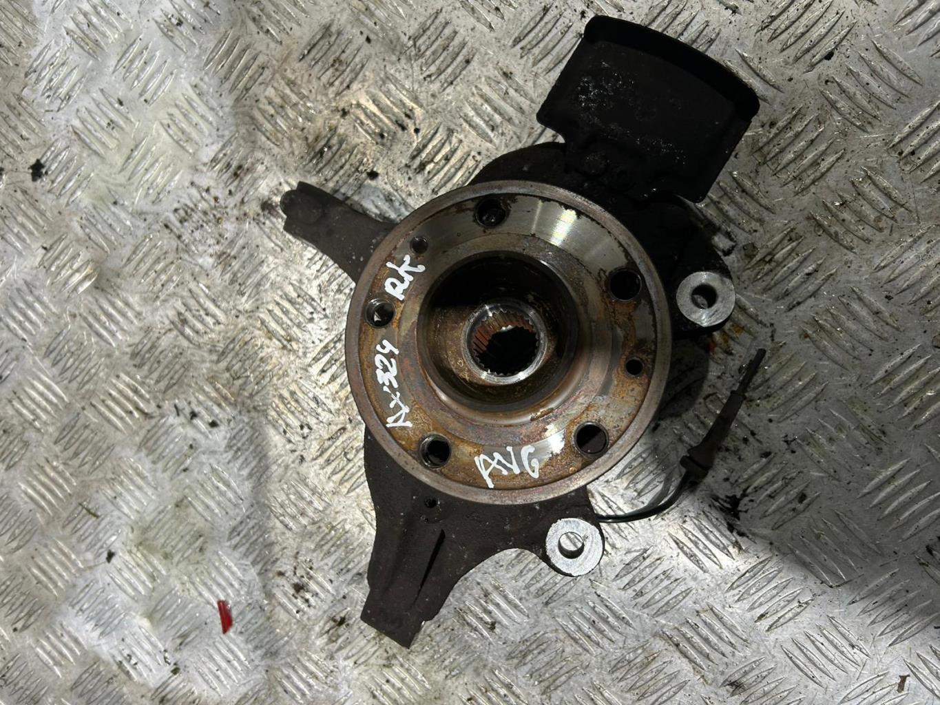Moyeu avant gauche RENAULT LAGUNA 3 PHASE 1 Diesel - 1