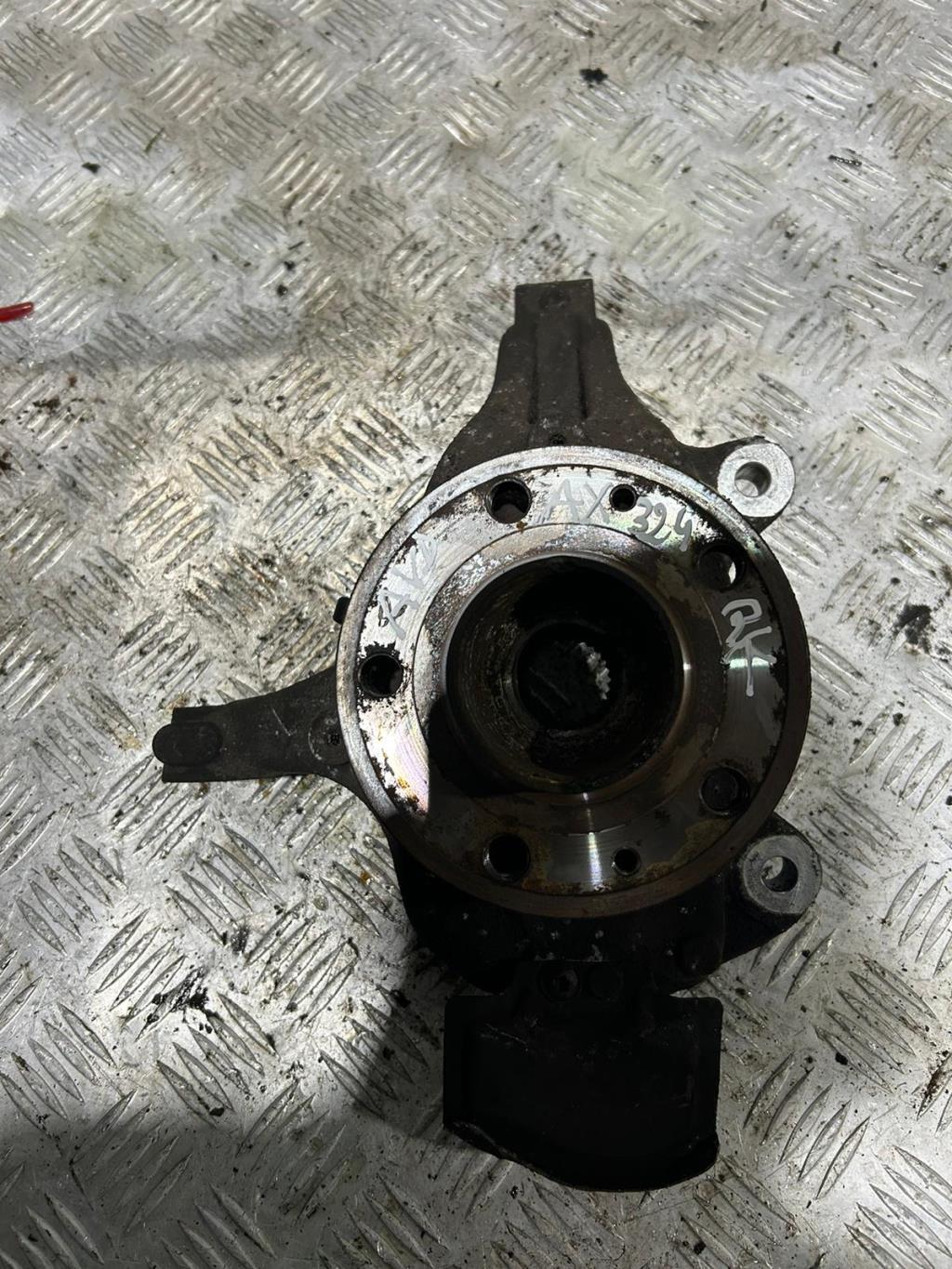 Moyeu avant droit RENAULT LAGUNA 3 PHASE 1 Diesel - 1