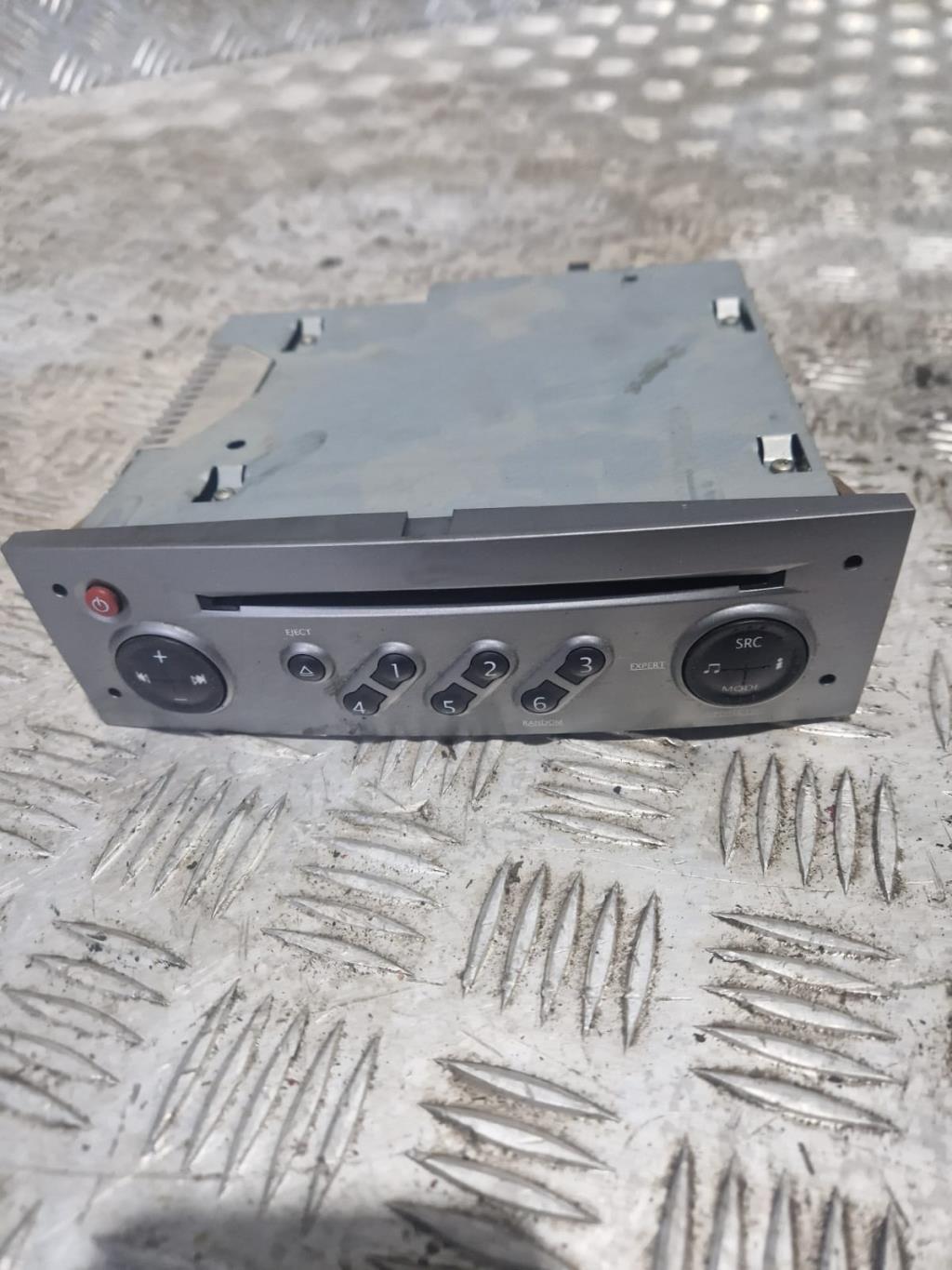 Autoradio d'origine RENAULT SCENIC 2 PHASE 2 Diesel - 1