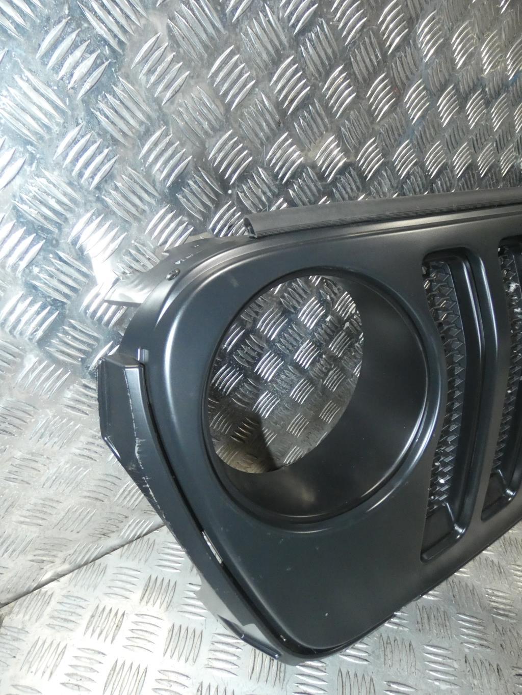 Grille de calandre JEEP WRANGLER Essence - 1