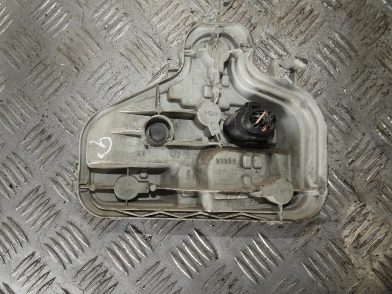 Platine feu arriere gauche AUDI A3 2 PHASE 1 Diesel - 1