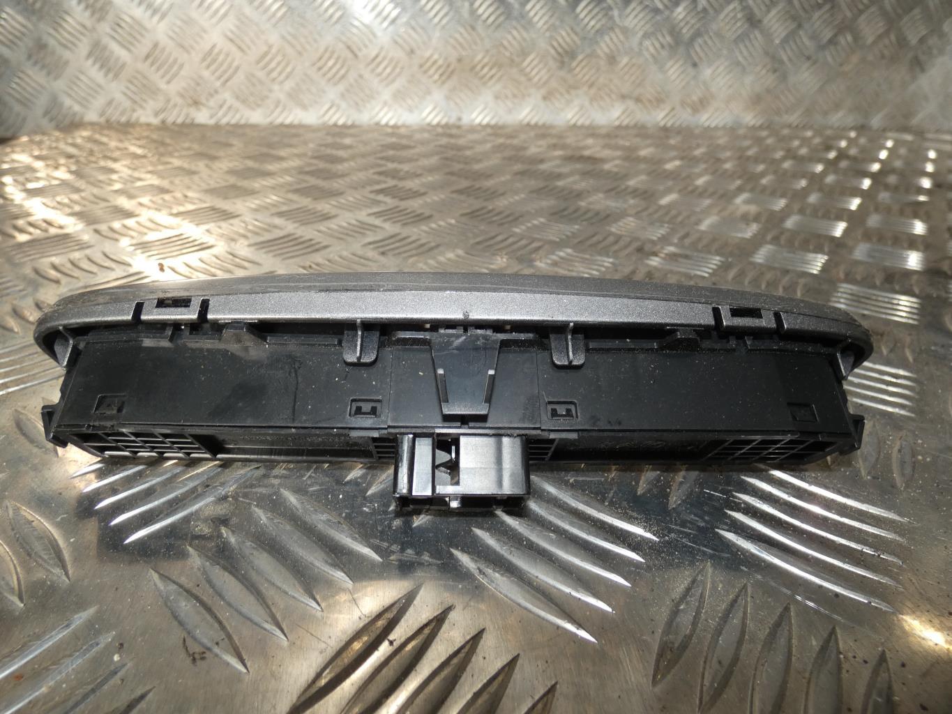 Bouton de warning PEUGEOT 308 1 PHASE 1 Diesel - 1