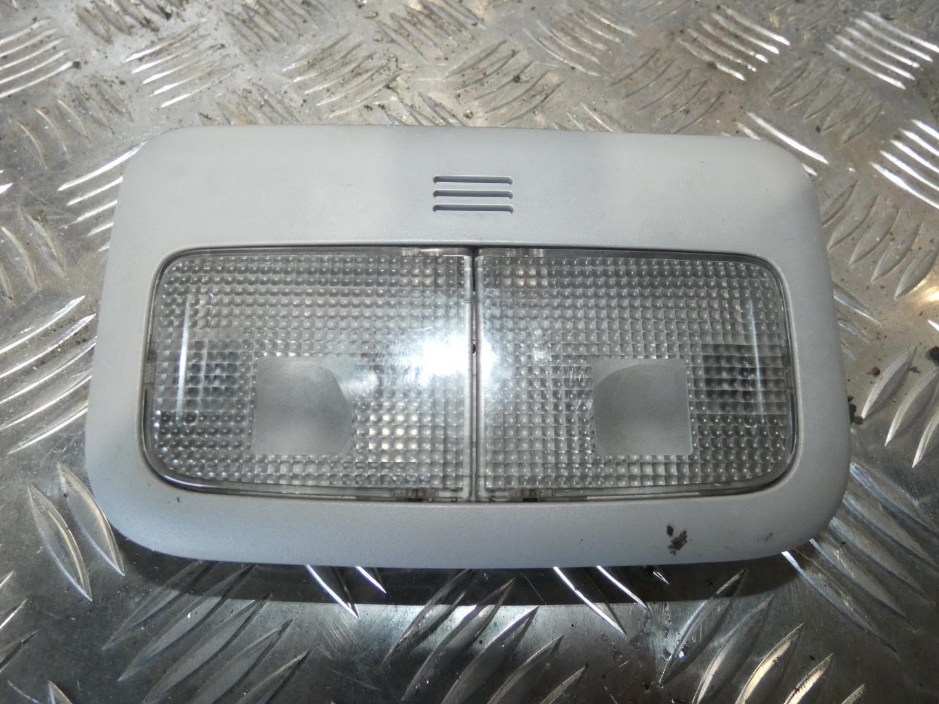 Eclairage de plafonnier TOYOTA YARIS 2 PHASE 1 Diesel - 1