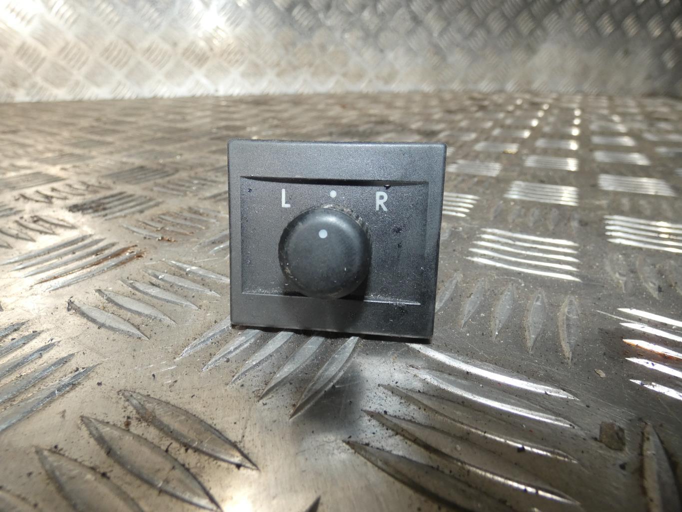 Commande retroviseurs VOLKSWAGEN LUPO Essence - 1