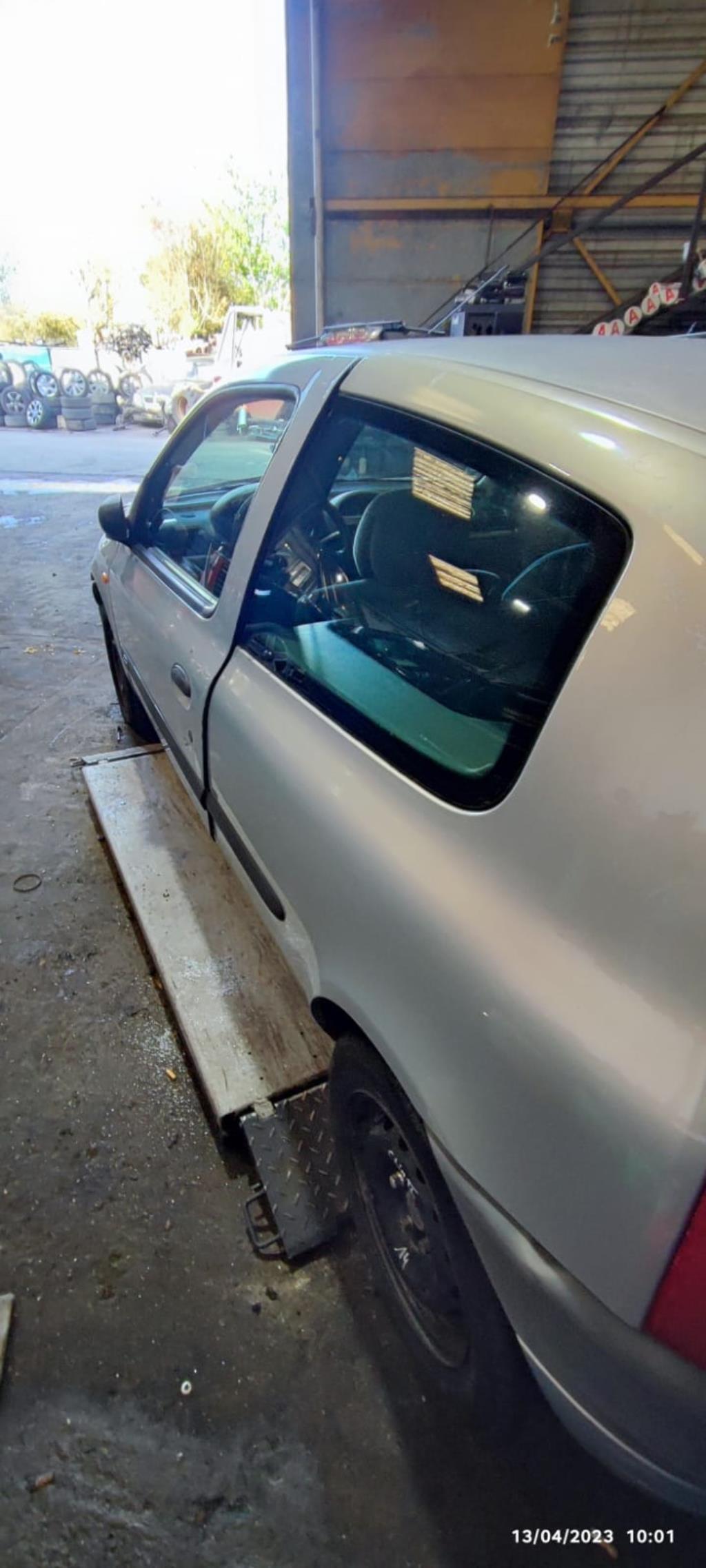 Interrupteur de leve vitre RENAULT CLIO 2 PHASE 1 Diesel - 1