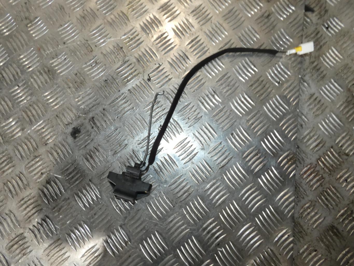 Serrure de coffre RENAULT CLIO 2 PHASE 2 Diesel - 1