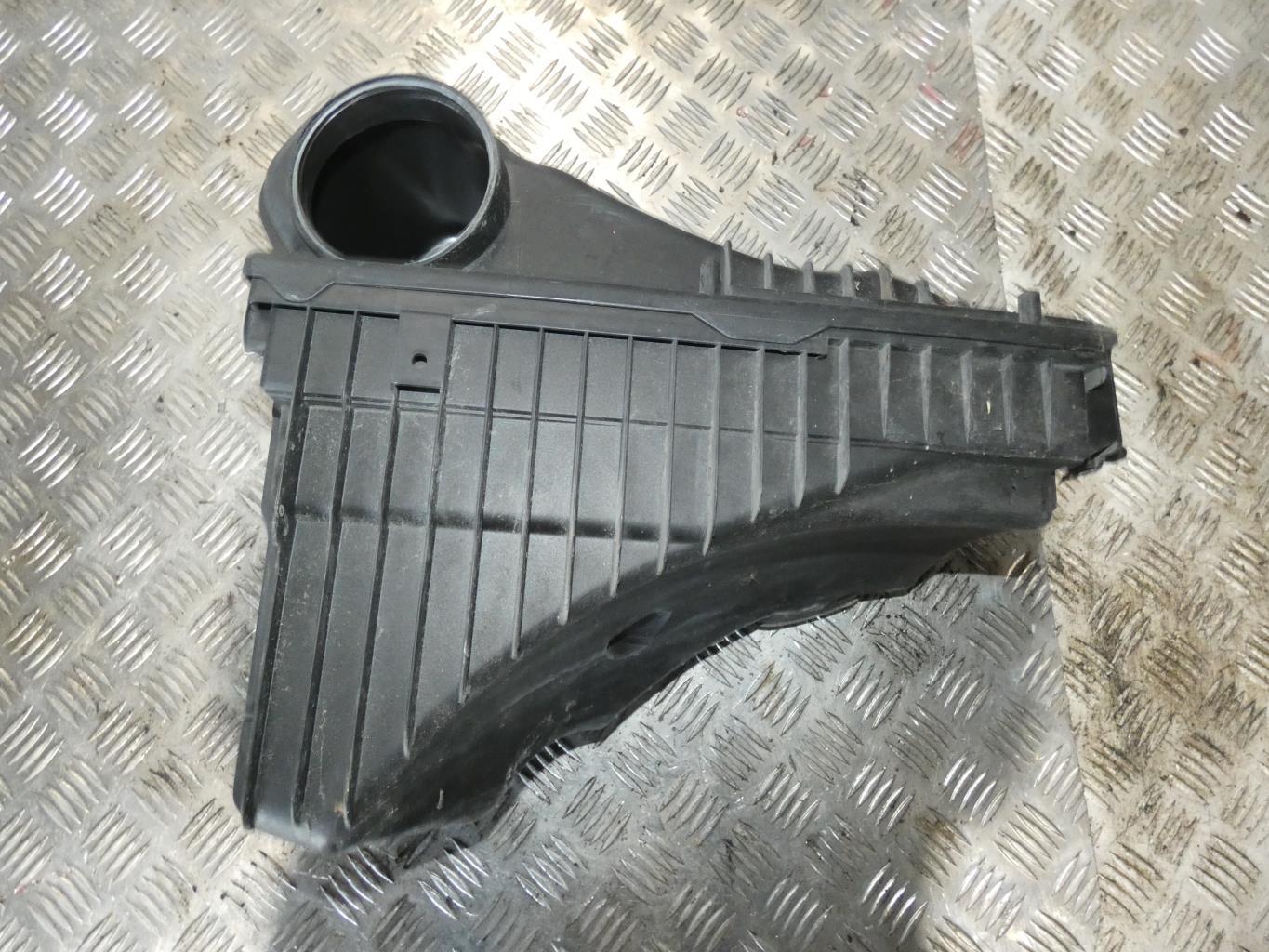Boite a air AUDI Q7 1 PHASE 1 Essence - 1