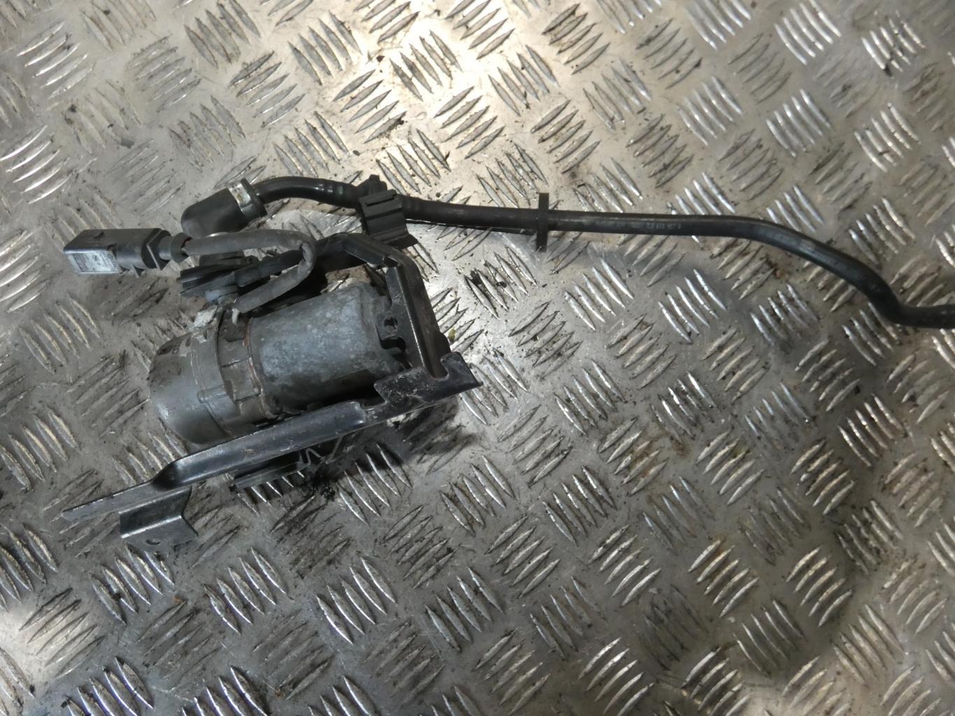 Pompe à carburant AUDI Q7 1 PHASE 1 Essence - 1