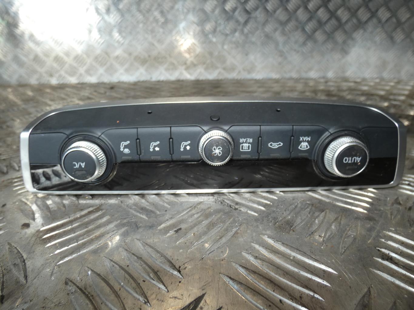 Commande chauffage AUDI A3 3 SPORTBACK PHASE 2 Essence - 1