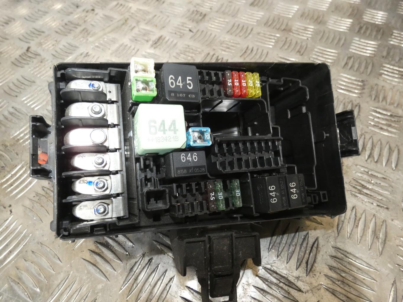 Porte fusible AUDI A3 3 SPORTBACK PHASE 2 Essence - 1