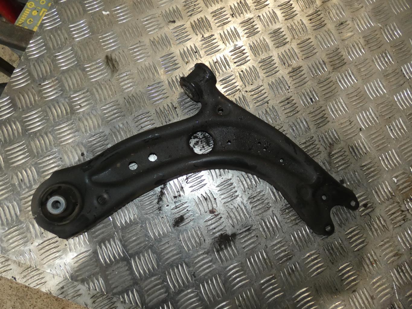 Triangle avant droit AUDI A3 3 SPORTBACK PHASE 2 Essence - 1