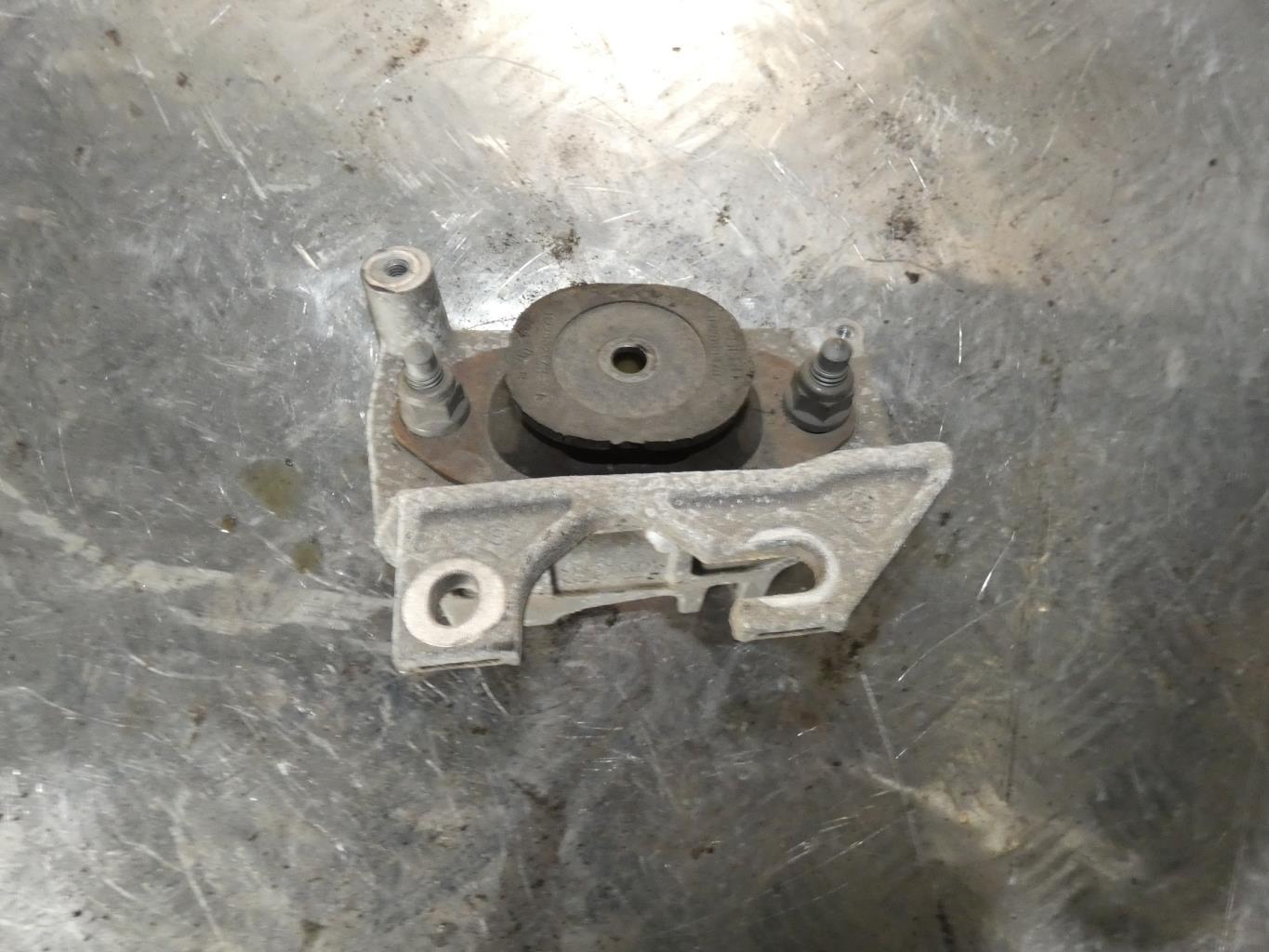 Support moteur gauche RENAULT CLIO 4 PHASE 1 Diesel - 1