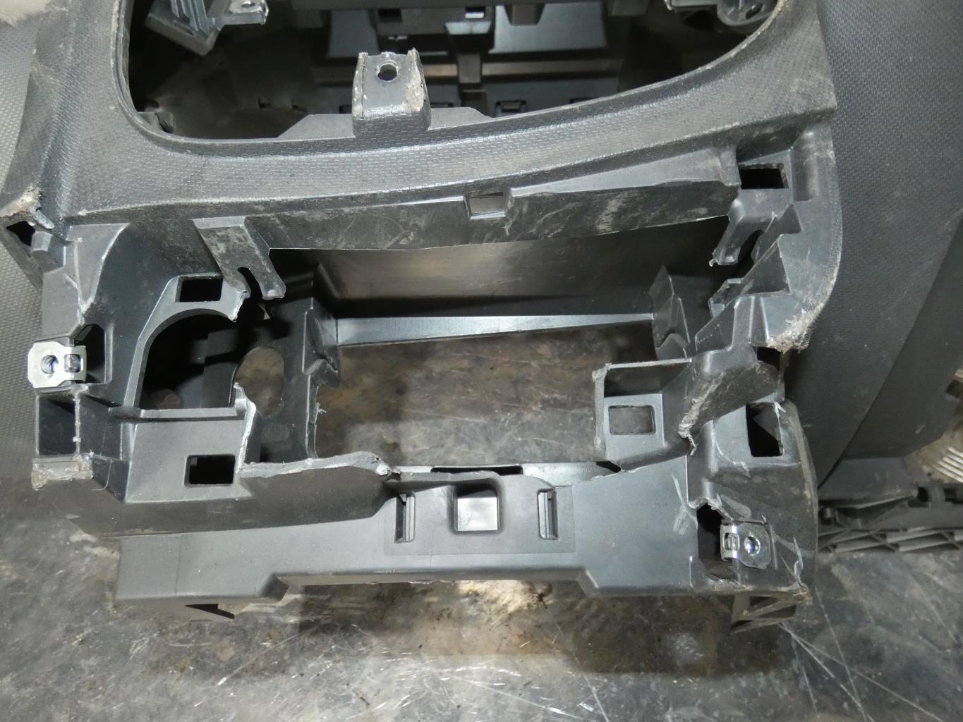 Tableau de bord RENAULT CLIO 4 PHASE 1 Diesel - 1