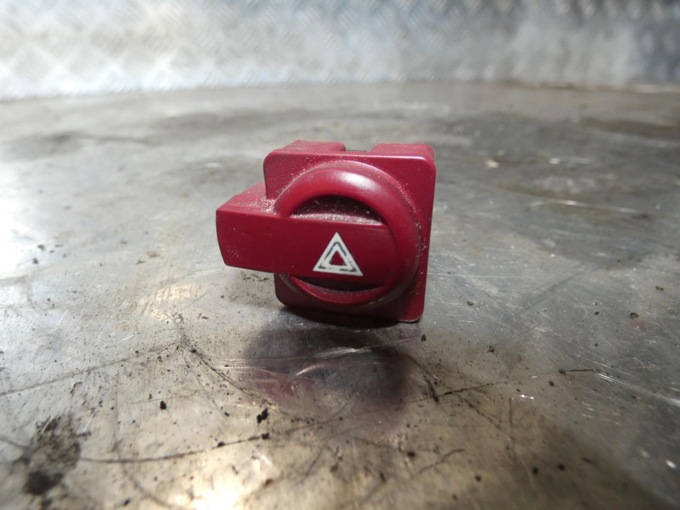 Bouton de warning CITROEN C4 1 Diesel - 1
