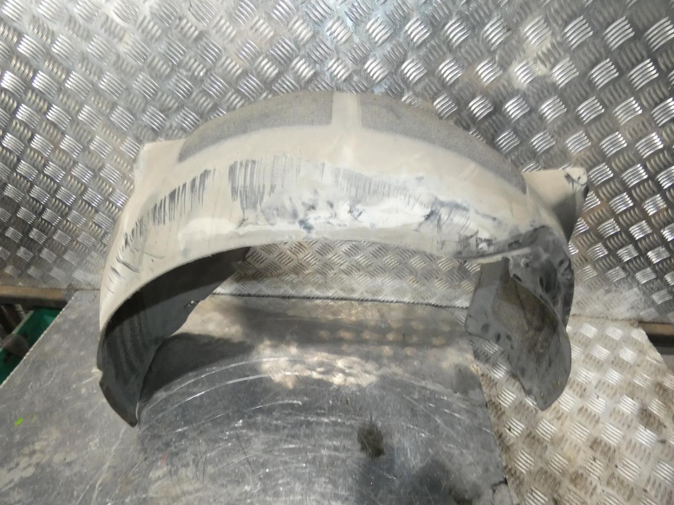 Pare boue arriere gauche BMW SERIE 5 E61 TOURING PHASE 1 BREAK Diesel - 1