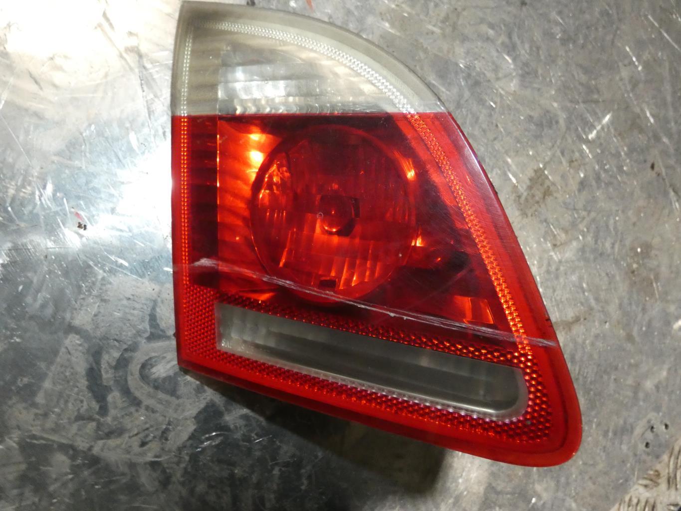 Feu arriere secondaire gauche (feux) BMW SERIE 5 E61 TOURING PHASE 1 BREAK Diesel - 1