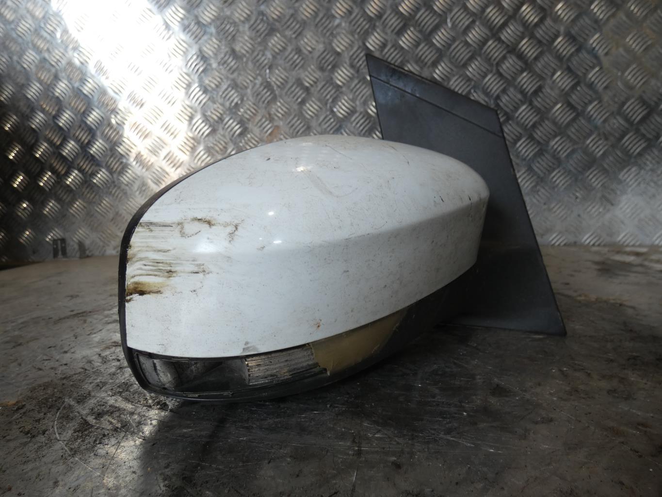 Retroviseur droit FORD FOCUS 2 PHASE 2 BREAK Diesel - 1