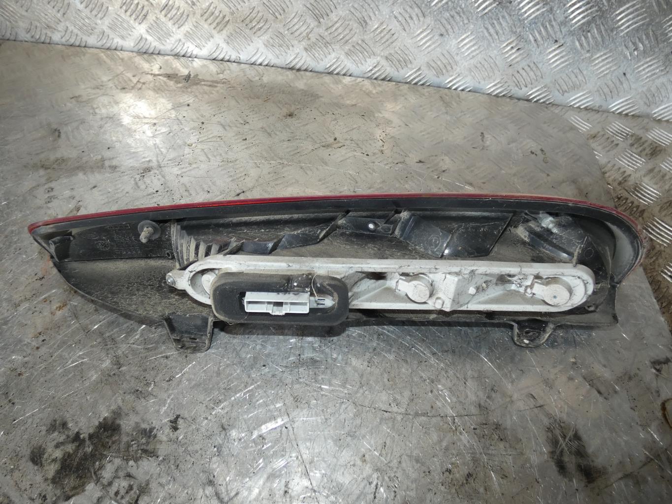 Feu arriere principal gauche (feux) FORD FOCUS 2 PHASE 2 BREAK Diesel - 1
