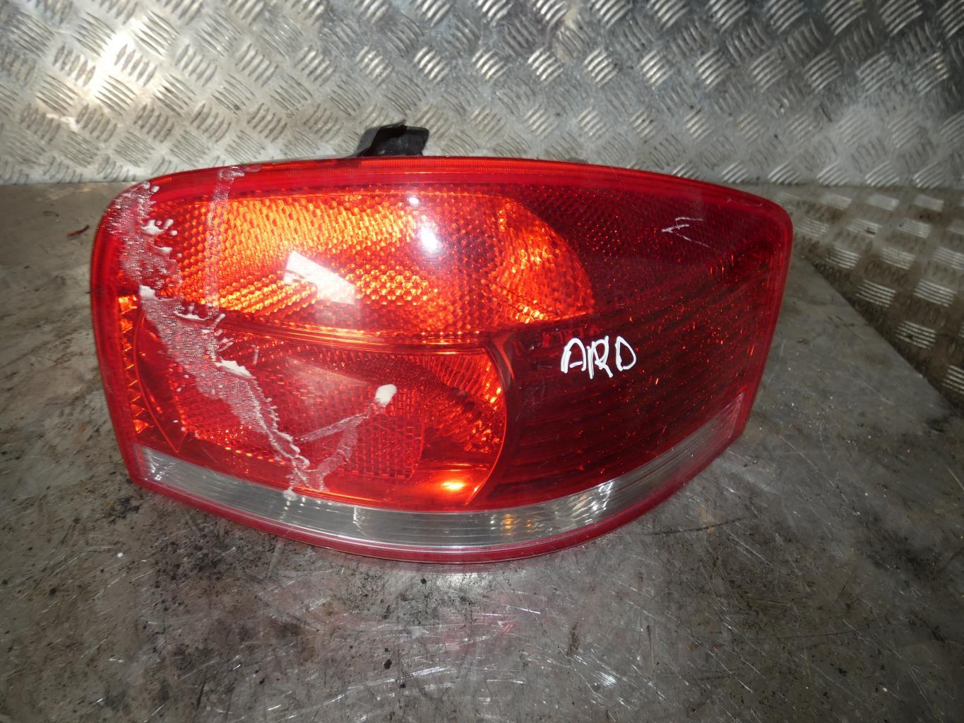 Feu arriere principal droit (feux) AUDI A3 2 SPORTBACK PHASE 2 Diesel - 1