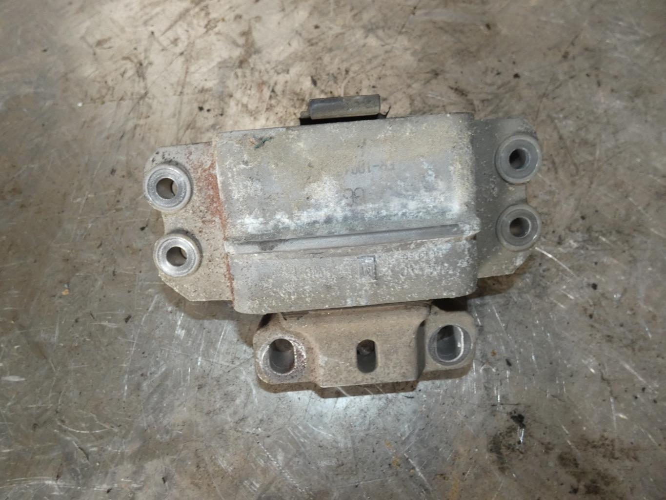 Support moteur droit AUDI A3 2 SPORTBACK PHASE 2 Diesel - 1