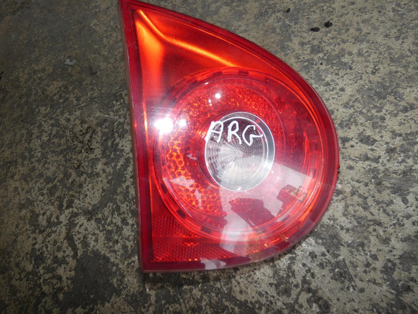 Feu arriere secondaire gauche (feux) VOLKSWAGEN GOLF 5 Essence - 1